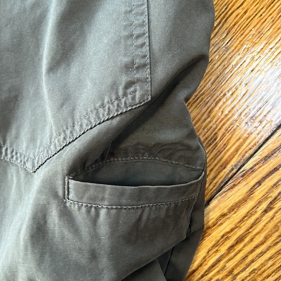 5/$25🦋 Scandia Woods hiking shorts, XL.  Olive green.  Altered in waistband. - Picture 8 of 11